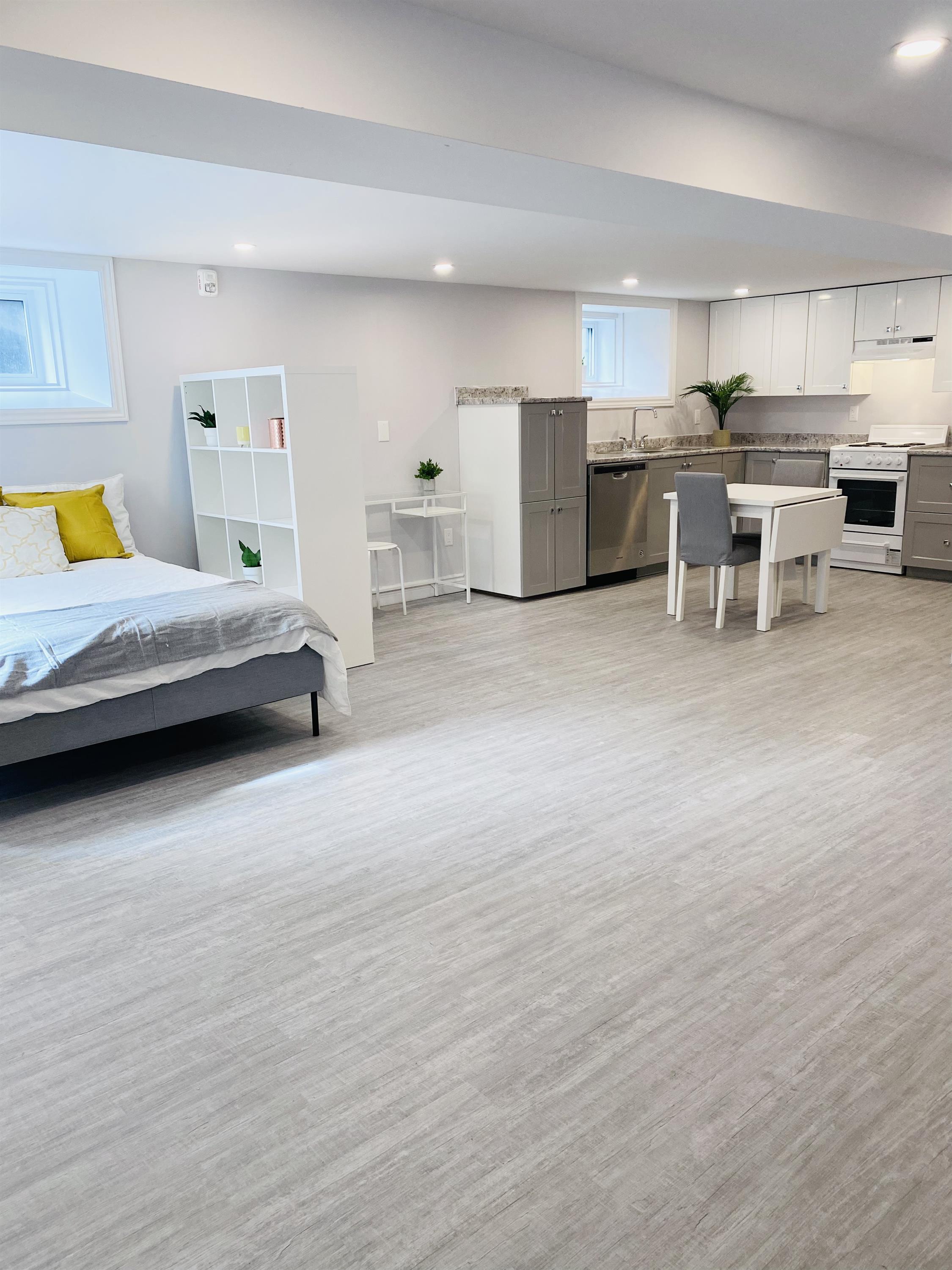 87 Stirling Avenue - Unit B