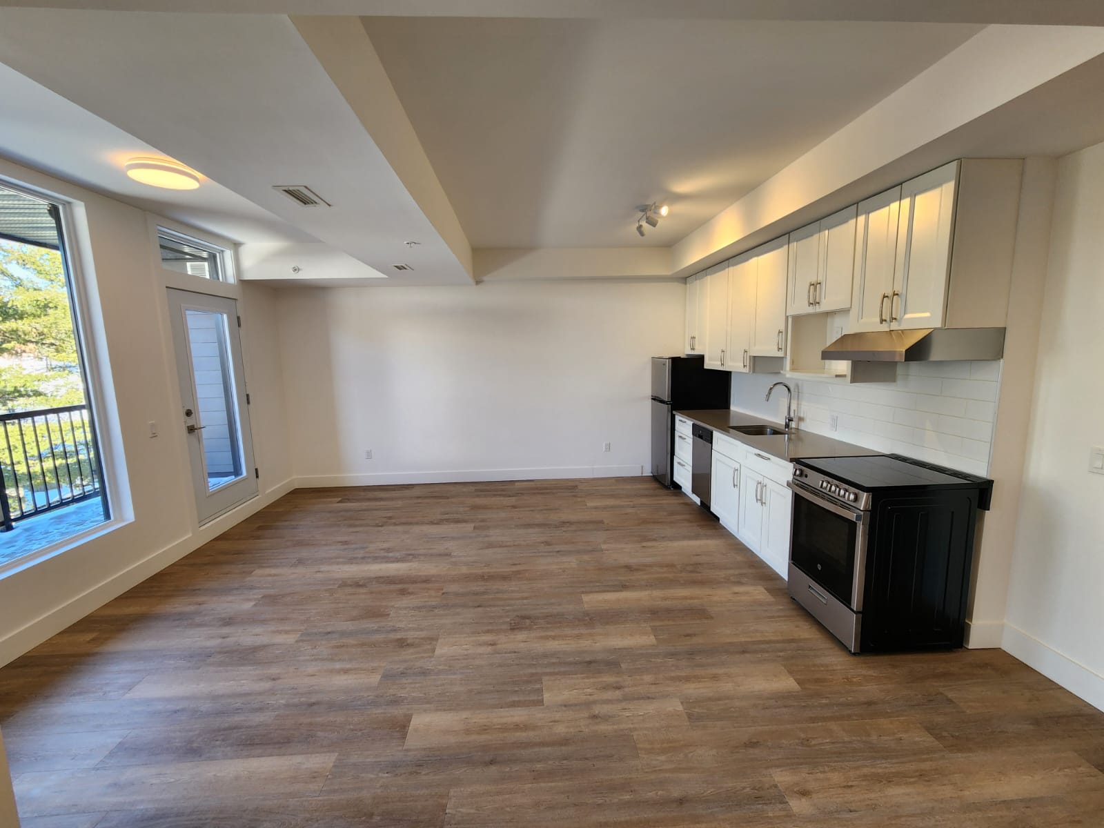 841 Grenon Avenue - 303